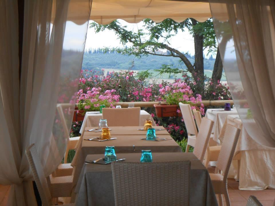 Taverna Di Bibbianoコッレ・ヴァル・デルザ エクステリア 写真